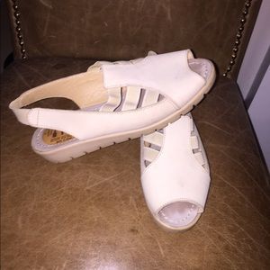 IVAN womens sz 6 tan leather sling back sandals